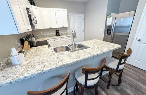 Carrabelle House | Blue Chair By The Bay 2BR/2BA with pool!