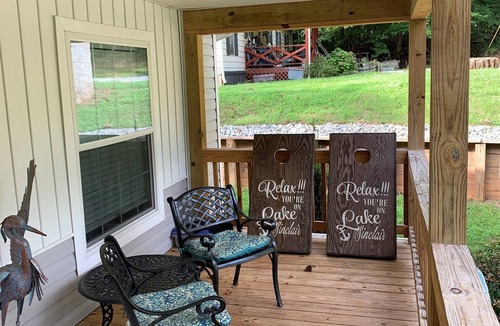 Eatonton House | Blue Heron Hideaway on beautiful Lake Sinclair.