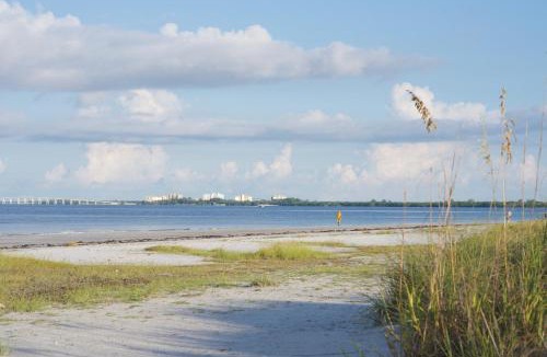 Fort Myers Beach House | Blue Horizon by Sun Palace Vacations