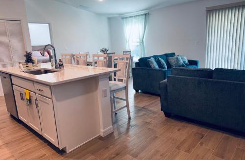 Port Charlotte House | Blue Mantle Charlotte Hideaway