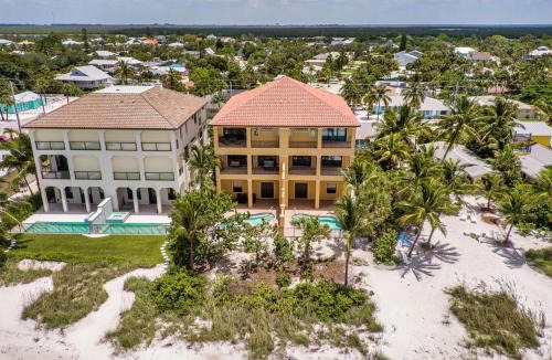 Mid Island House | Blue Paradise by Sun Palace Vacations