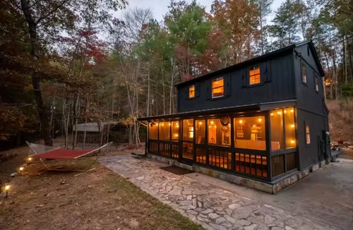 Cherry Log Cabin | Blue Ridge Bliss: Hot Tub & More