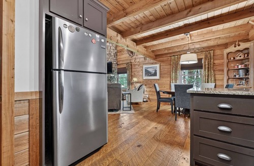 Blue Ridge Cabin | Blue Ridge Cabin 5 Minutes from Marina & Town. No pet fee!