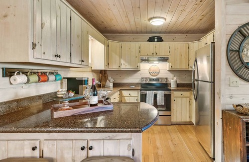 Morganton Ski Chalet | Blue Ridge Luxury Cabin - Views, Hot Tub & Firepit