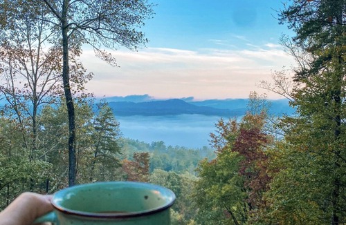 Morganton Ski Chalet | Blue Ridge Luxury Cabin - Views, Hot Tub & Firepit