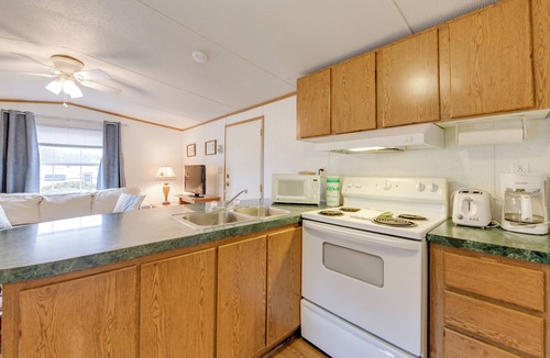 Waynesville House | Blue Ridge Mtns Group Getaway w/Hot Tub Access