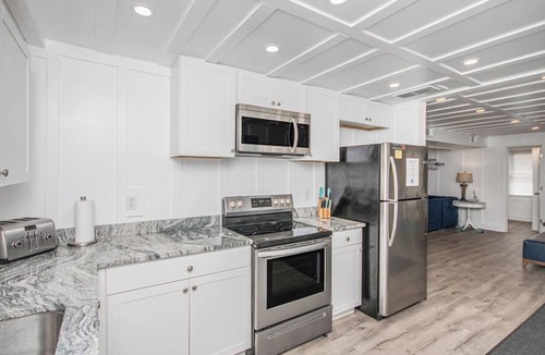 Cherry Grove Beach House | Blue Sea Horse Cottage