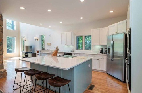 Lake Lure House | Blue Star at Rumbling Bald
