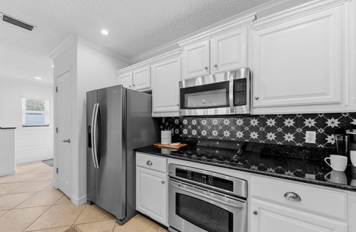 Jacksonville Beach Villa | Blue Tide Retreat/Pool/Close to Mayo