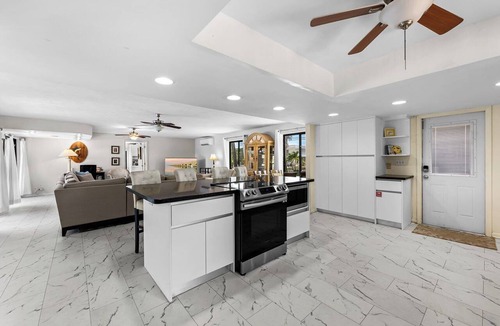 Marathon House | Blue Water is Calling! 5bedroom 3bath with large pool and 150 ft of dockage 2 kayaks included