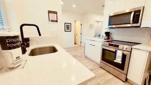 East Daytona Apartment | Blue Wave Retreat on beach Strip