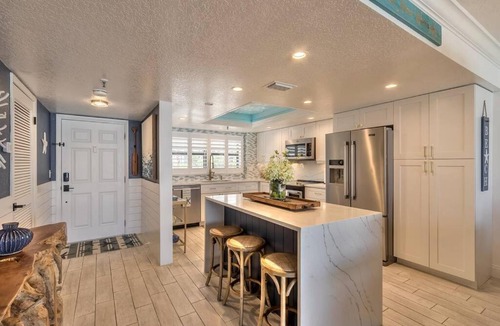 New Smyrna Beach Apartment | BlueFin 202 Luxury Oceanfront Condo
