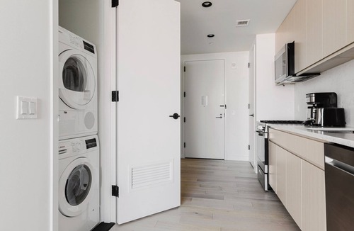 Downtown Brooklyn Apartment | Blueground | Downtown BK, gym & w/d, nr BAM