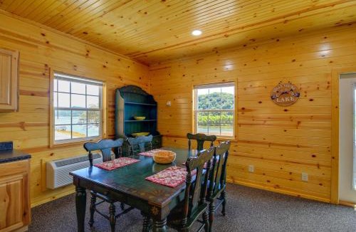 Draper Apartment | Boat, Fish, Swim! Draper Unit w/Lake-View Deck