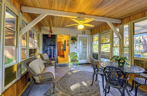 Chiefland House | Boathouse w/Screened Porch: Riverfront Escape!