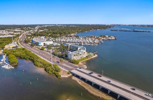 St. Petersburg - Clearwater House | Boca Ciega Bay Resort – Top Floor Waterfront Condo with Bay Views