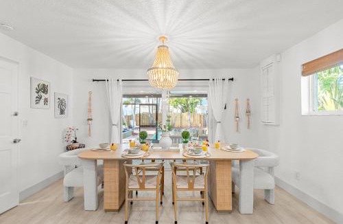 Old Northwood Historic District House | Boho 3br Escape Heated Pool & Outdoor Games