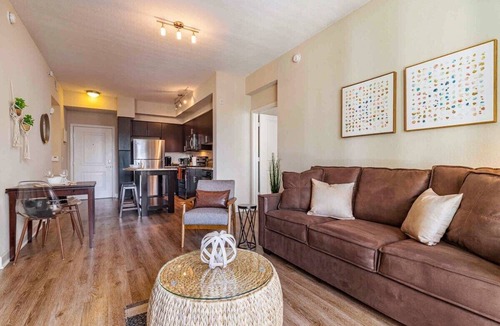 Carver City - Lincoln Gardens Apartment | ☀️Boho Escape☀️ 2/2 Dual King Heated Saltwater Pool
