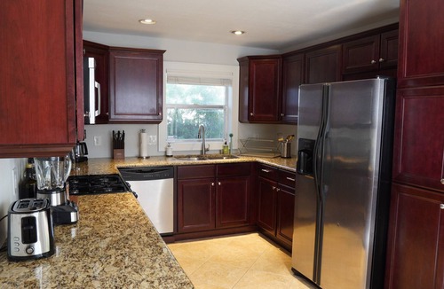 Crescent Lake House | ☀️ Boho House ☀️ near Downtown 🌴 Spacious, Bright 🌴 Patio, Grill, Free Parking
