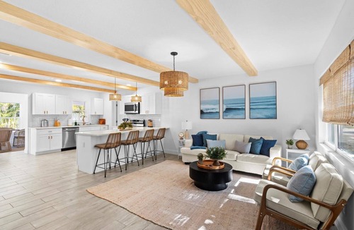 St. Petersburg - Clearwater House | Boho Luxe Pool Oasis -10 min to Beach - Sleeps 8