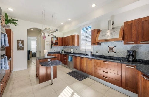 Bonita Springs House | BONITA BEACHFAMILY MANSION 4 BED3.5BATH CUSTOM NEW POOL OUTDOOR KITCHEN BBQ