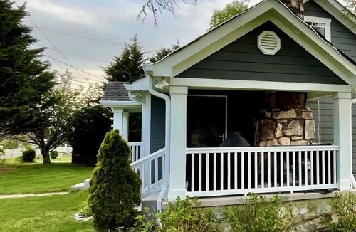 Lookout Mountain Cottage | Book 3+ Nights for Free Fireworks! 4th of July Weekend Only!