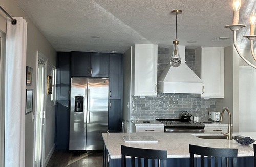 Melrose House | Book your escape to paradise at The Lake Cottage at Santa Fe!