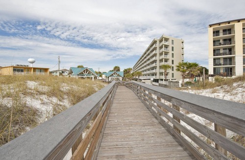 Fort Walton Beach Condo | Booking Spring / Summer 2022 **All-Inclusive Rate** FREE WiFi - 2BR/2BA on Beach