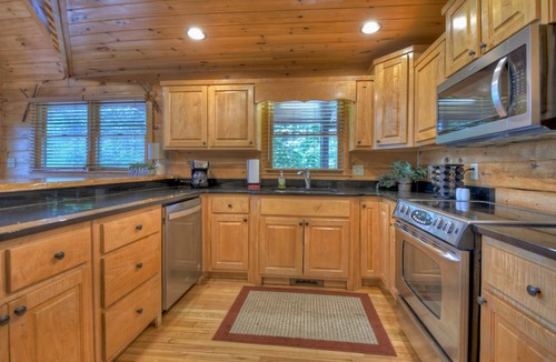 Foxfire Estates Cabin | Born In The Rockies | MTN Views | Hot Tub | Fire Pit