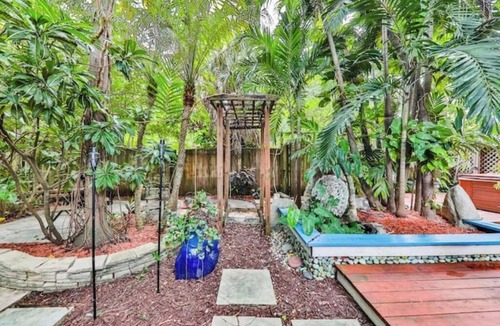 Parkside House | Botanical Garden with Jacuzzi - 2026