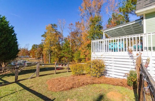 Hardwick House | ‘Bout Time Vacation - Pet Friendly - Amazing Hot Jacuzzi and Spa Room - Elegant