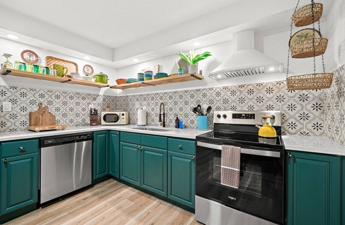 Indian Harbour Beach Apartment | Boutique style Apt/Walk to Beach/Pet friendly