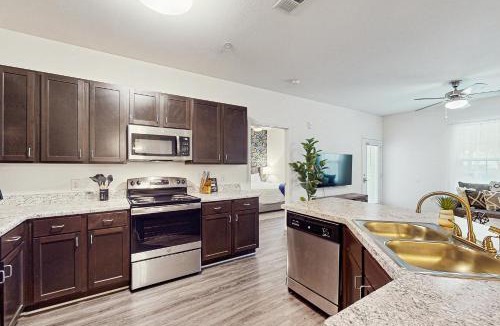 Goose Creek House | Bowen Village 2107