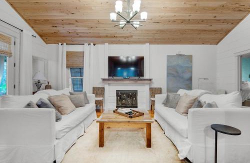 Hammocks of Seagrove House | Bramble Cottage