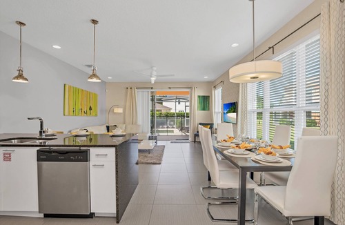 Four Corners House | Brand New 3 bed Modern Town Home On a Luxury Development Close to Disney