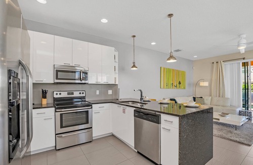 Four Corners House | Brand New 3 bed Modern Town Home On a Luxury Development Close to Disney