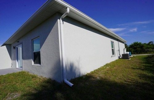 Port Charlotte House | Brand new 3-bedroom house in sunny Port Charlotte.