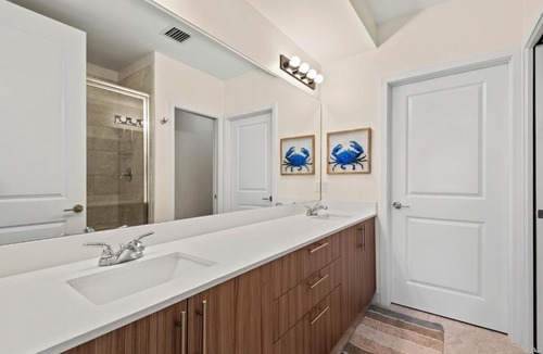 Majestic Palms Apartment | Brand New, 3 Bedrooms, 4 Miles From Famous Beaches