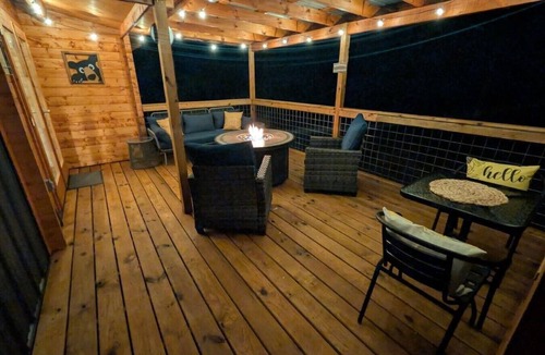 Coalmont Cabin | Brand New Cabin For Couples On 18 Acres Near The Caverns And Waterfalls