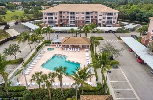 Majestic Palms Apartment | Brand New Condo, Close to Two Beaches!