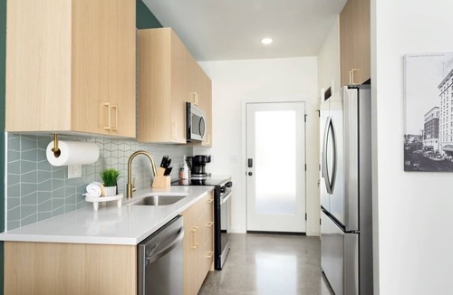 Knoxville House | Brand New Condo near Downtown Knoxville