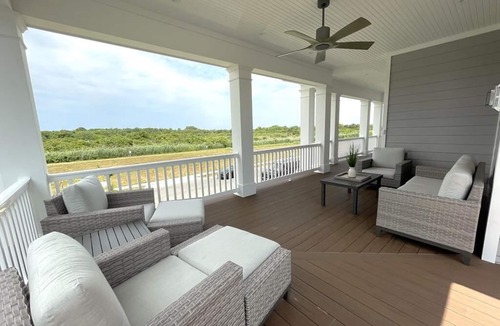 Admiral Estates House | Brand new large luxury beach house with inground pool!
