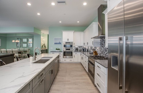 Indian Rocks Beach House | BRAND NEW LUXURY VACATION HOME - 6 BEDROOM 4.5 BATHROOMS DIRECTLY ON THE SAND
