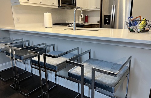 Cumberland Apartment | Brand New Luxury condo getaway