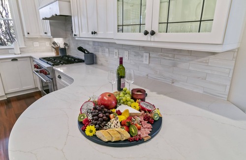 Vanderhorst Plantation House | Brand new pool, central location