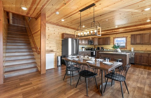 Seymour Cabin | Brand New ~ Smoky Mountain Trailhead ~ Panoramic Views & Indoor Pool