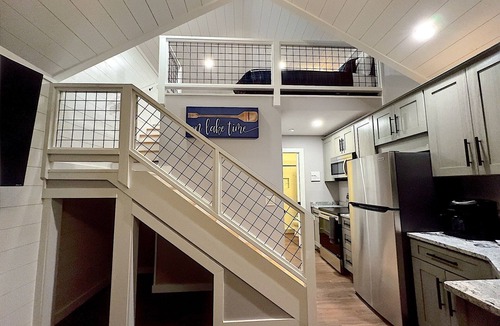 Hiawassee Cottage | Brand New Tiny Home in Downtown Hiawassee on the Lake!