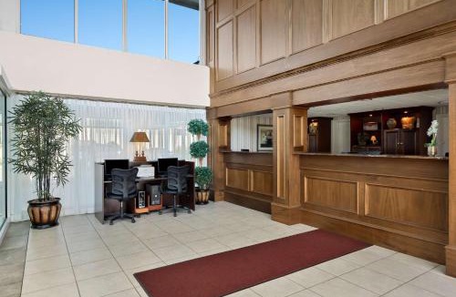 Wilmington Hotel | Brandywine Valley Inn SureStay Plus by Best Western