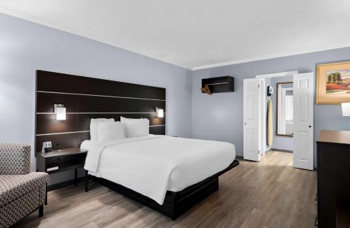 Wilmington Hotel | Brandywine Valley Inn SureStay Plus by Best Western