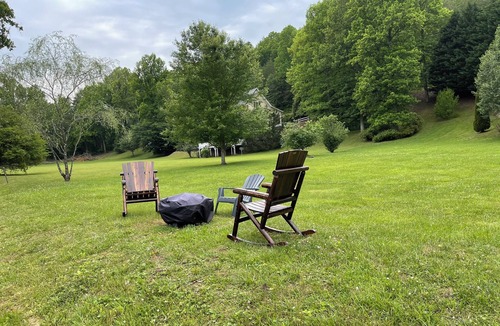 Young Harris House | Brasstown Valley Cottage 5/3 w/Hot Tub